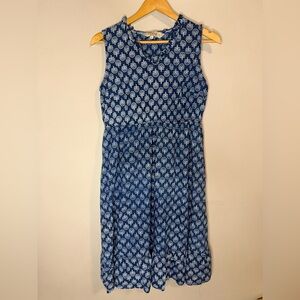 Blue and White Sleeveless Dress
